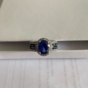 Oval shape blue stone ring size 8